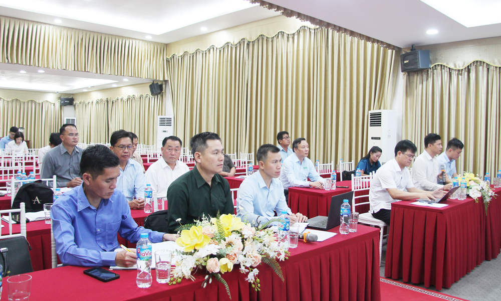 Các đại biểu tham dự hội nghị. Các đại biểu tham dự hội nghị.