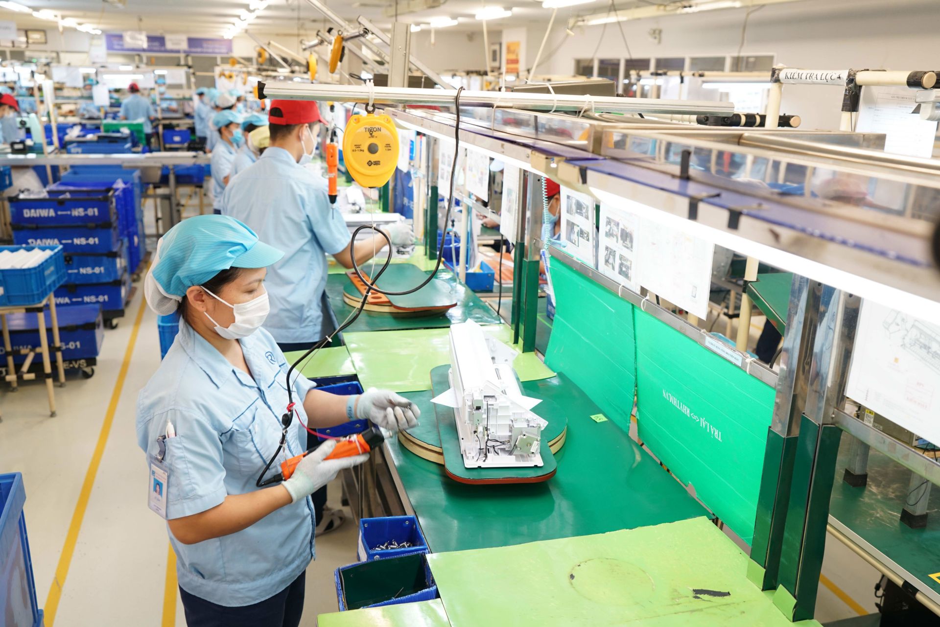 “Thương hiệu Việt muốn đi xa không thể chỉ dựa vào quảng bá, mà phải được xây dựng trên nền tảng năng lực thực chất, đặc biệt là đổi mới sáng tạo.” “Thương hiệu Việt muốn đi xa không thể chỉ dựa vào quảng bá, mà phải được xây dựng trên nền tảng năng lực thực chất, đặc biệt là đổi mới sáng tạo.”