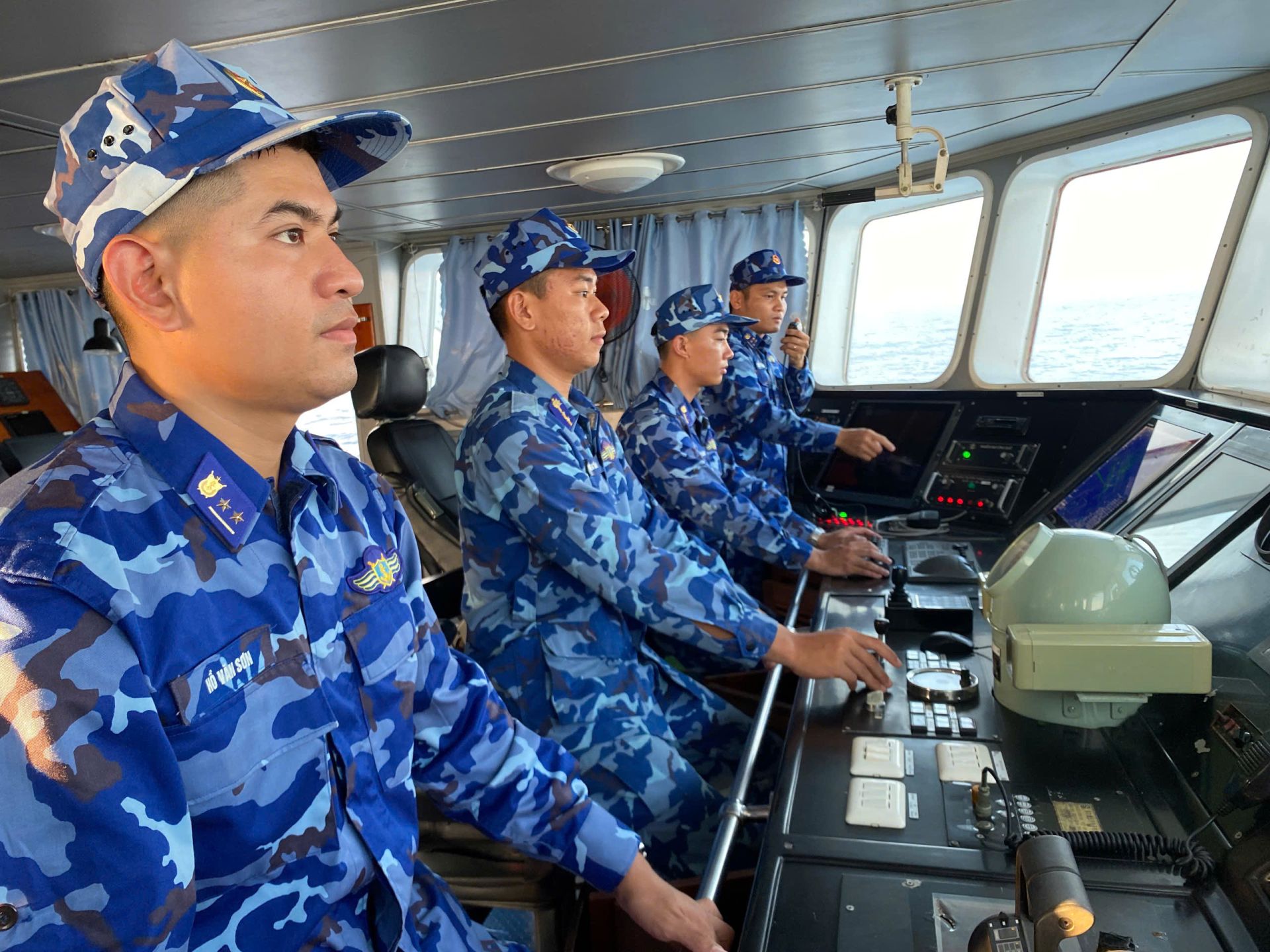 Tàu Cảnh sát biển Việt Nam thực hiện nhiệm vụ tuần tra, kiểm soát trên biển Tàu Cảnh sát biển Việt Nam thực hiện nhiệm vụ tuần tra, kiểm soát trên biển