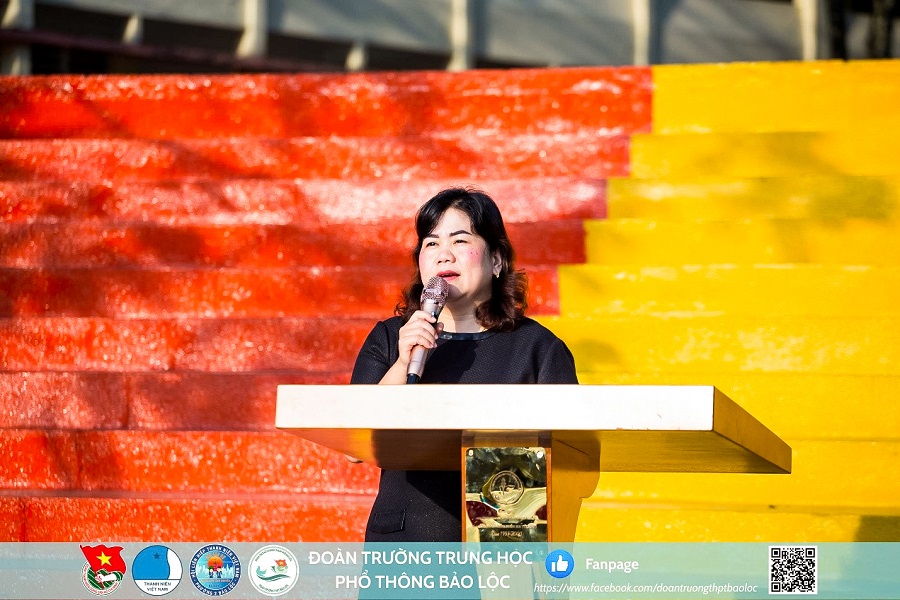 C&ocirc; Ho&agrave;ng Thị Thu Huyền &ndash; PHT phụ tr&aacute;ch Nh&agrave; trường ph&aacute;t biểu chỉ đạo v&agrave; gửi gắm kỳ vọng v&agrave;o sự ph&aacute;t triển của CLB.