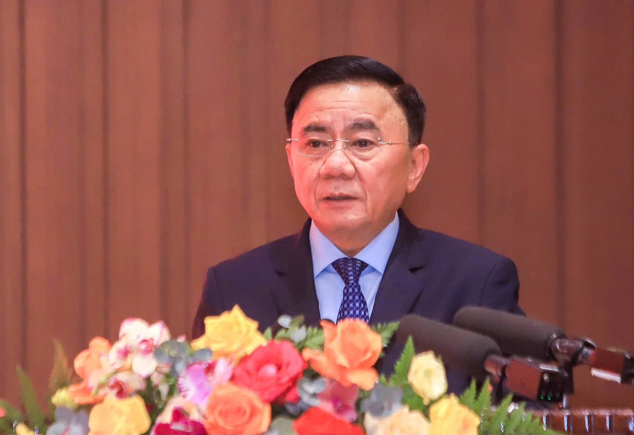 Ủy viên Bộ Chính trị, Thường trực Ban Bí thư Trần Cẩm Tú phát biểu. Ủy viên Bộ Chính trị, Thường trực Ban Bí thư Trần Cẩm Tú phát biểu.