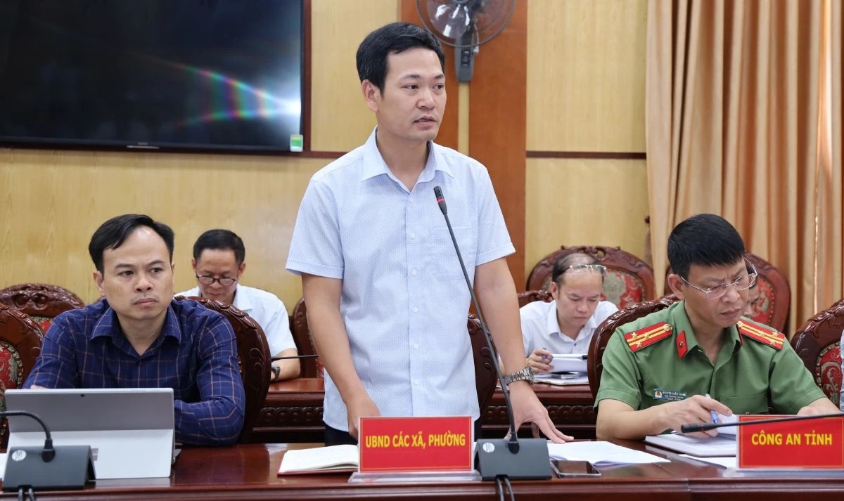 Đại diện UBND x&atilde;, phường ph&aacute;t biểu tại hội nghị.