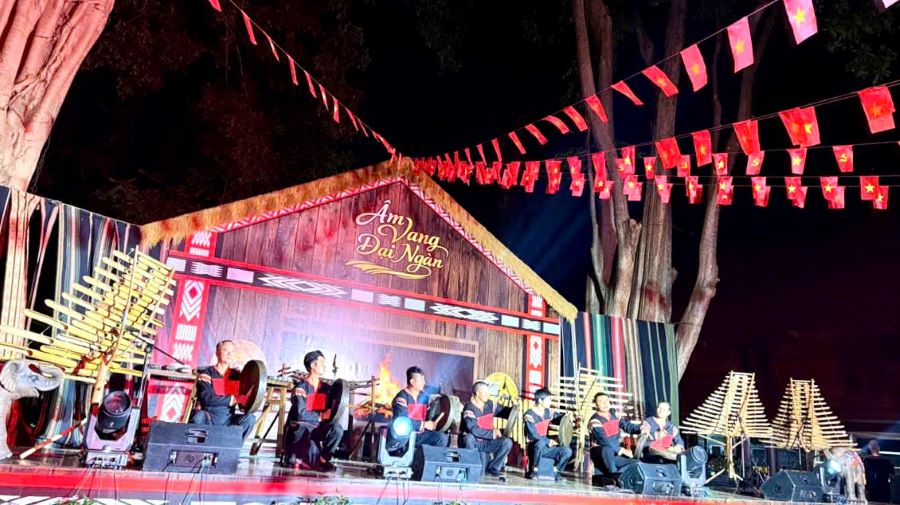 Đắk Lắk - về miền di sản: Tái định vị du lịch rừng và biển