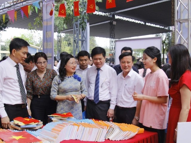 Nhiều hoạt động ý nghĩa tại Ngày Sách và Văn hóa đọc Việt Nam ở Hà Tĩnh