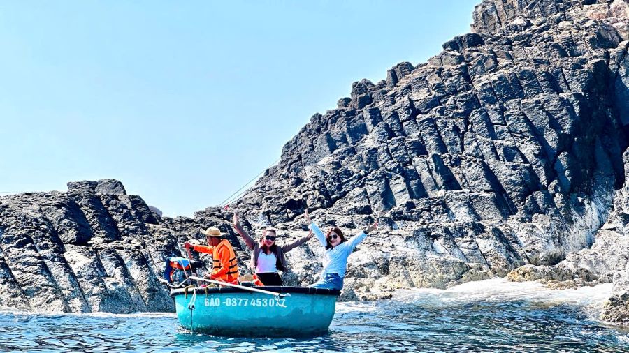 Một góc đảo Hòn Yến Một góc đảo Hòn Yến