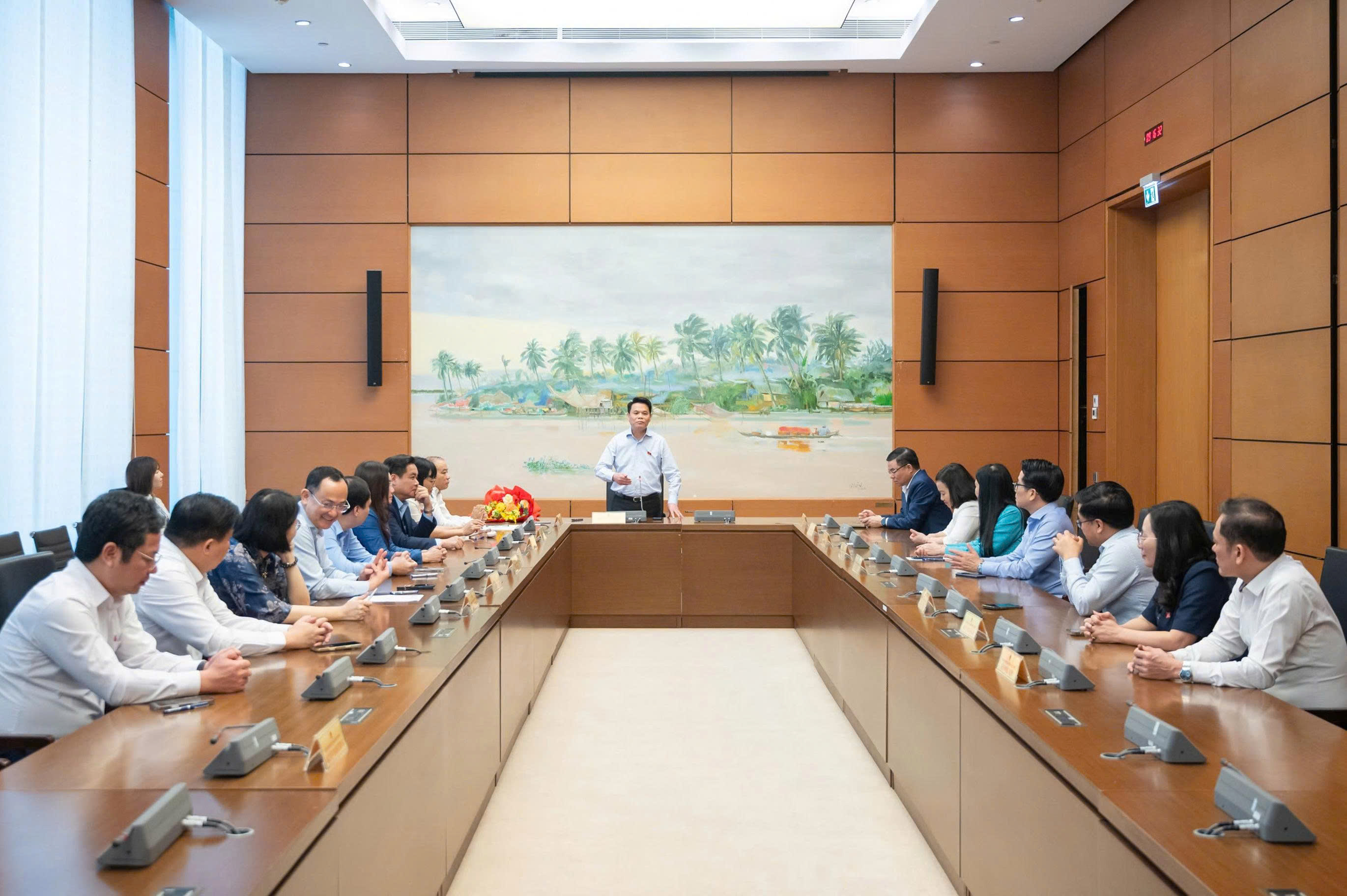 Đồng chí Lê Ngọc Châu phát biểu nhận nhiệm vụ. Đồng chí Lê Ngọc Châu phát biểu nhận nhiệm vụ.