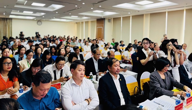 Đại biểu quan kh&aacute;ch tham dự Hội nghị.