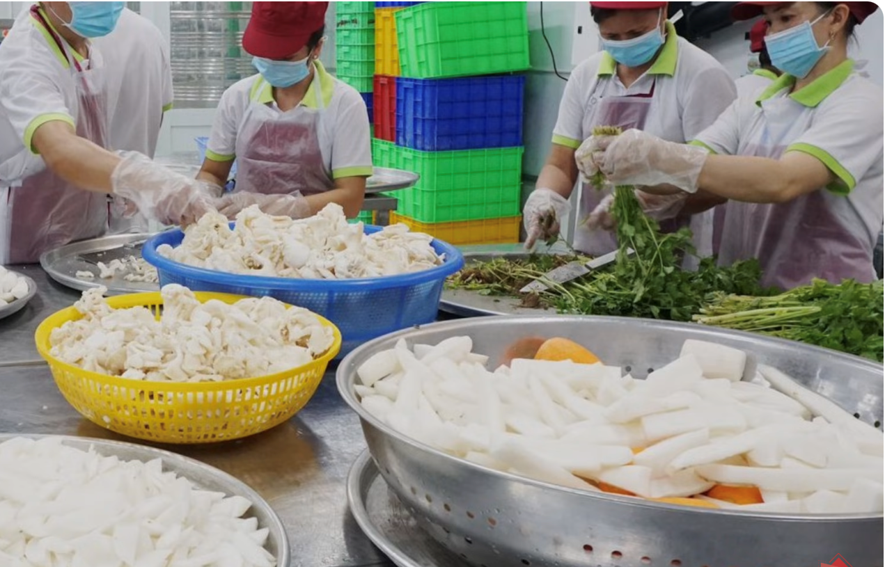 TP. HCM mở đợt cao điểm kiểm tra bếp ăn trường học