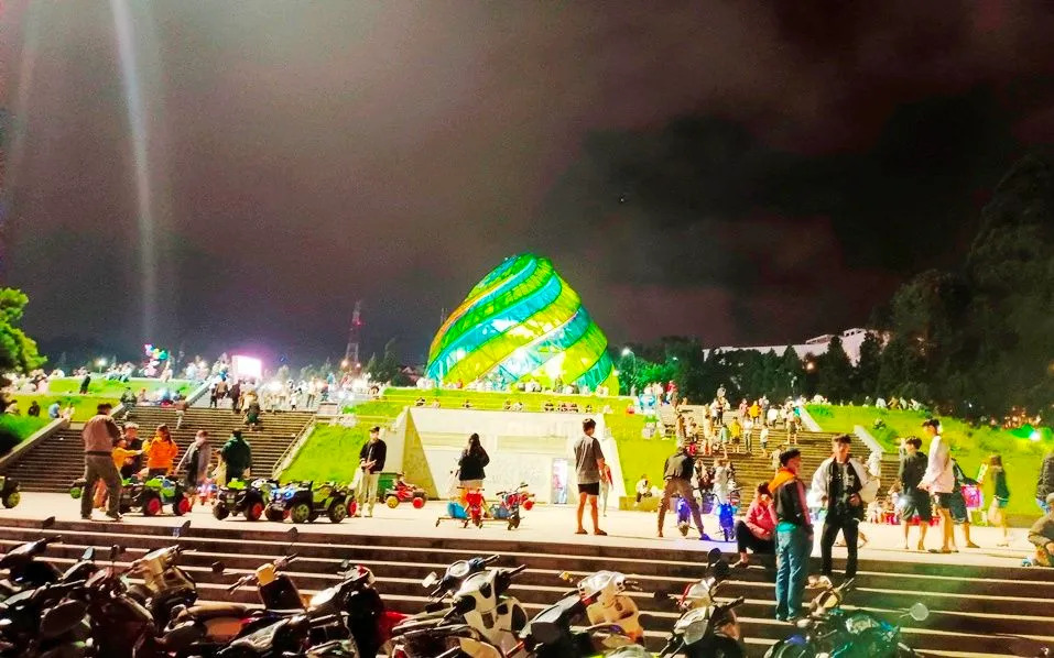 Đà Lạt hướng tới xây dựng môi trường du lịch xanh, an toàn. Đà Lạt hướng tới xây dựng môi trường du lịch xanh, an toàn.