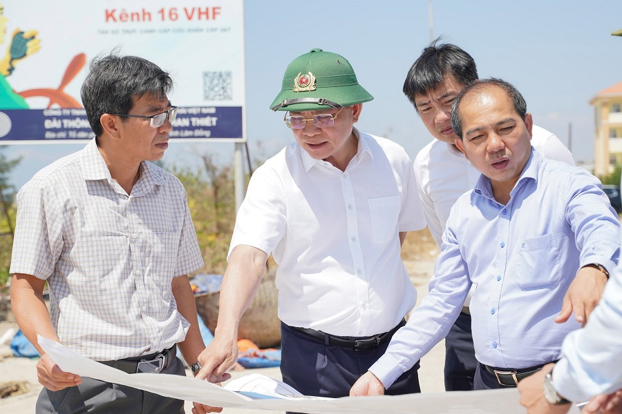 Lâm Đồng: Chủ tịch UBND tỉnh khảo sát dự án đường ven biển, yêu cầu đẩy nhanh tiến độ