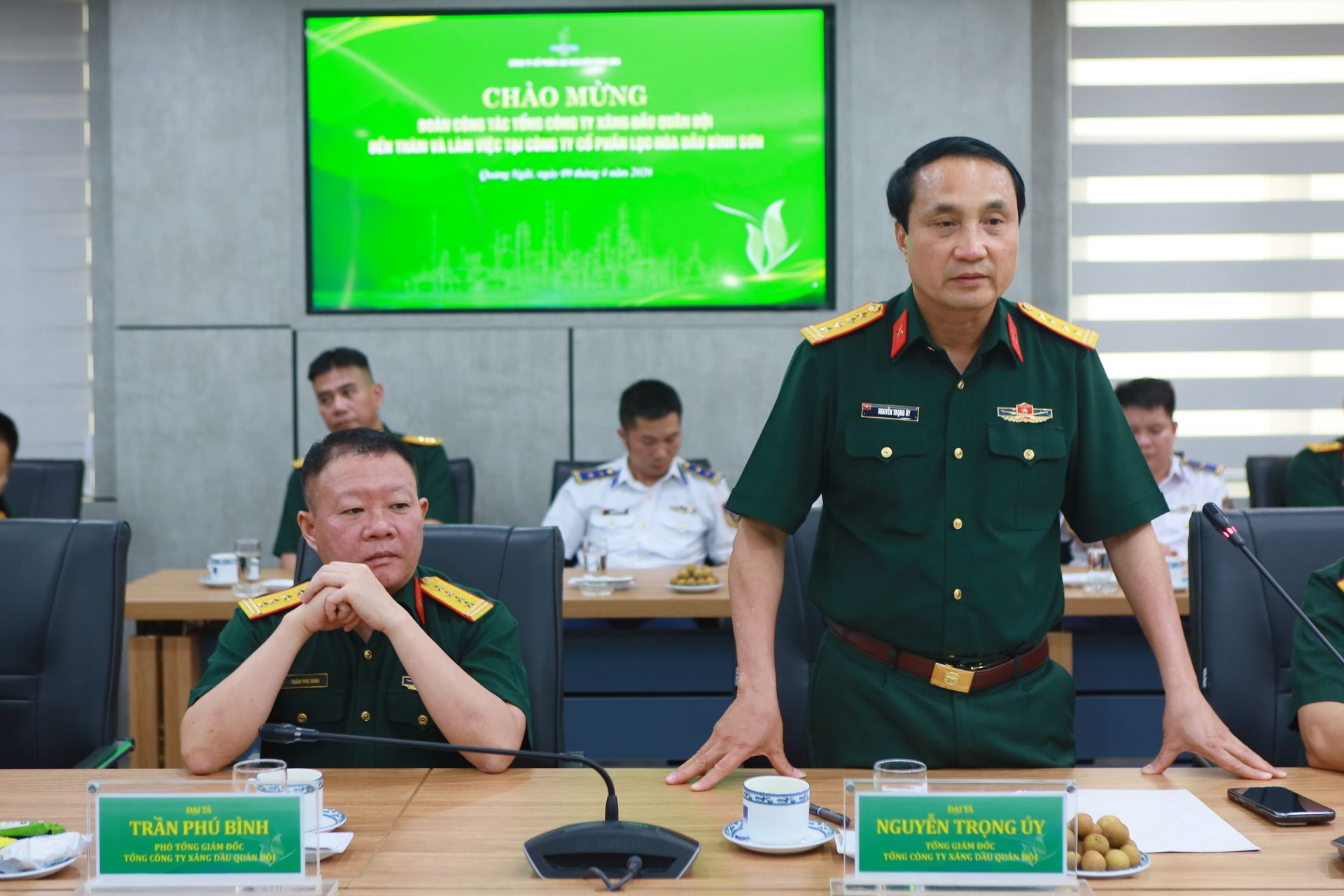 Đại t&aacute; Nguyễn Trọng U&yacute; - Tổng Gi&aacute;m đốc MIPECO đề nghị hai đơn vị tiếp tục củng cố mối quan hệ v&agrave; th&uacute;c đẩy sự hợp t&aacute;c bền chặt để th&uacute;c đẩy sự ph&aacute;t triển chuỗi cung ứng xăng dầu, nhi&ecirc;n liệu quốc ph&ograve;ng