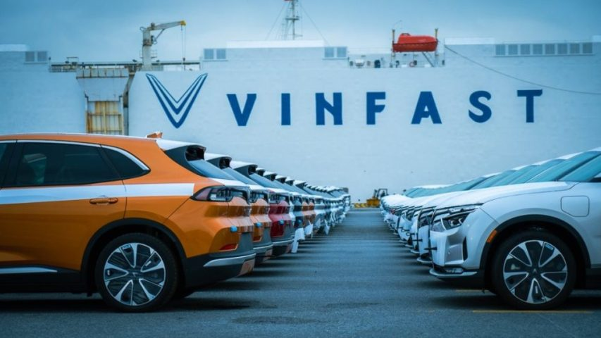 VinFast lựa chọn tấn c&ocirc;ng trực tiếp v&agrave;o Mỹ v&agrave; ch&acirc;u &Acirc;u &ndash; những thị trường xe điện cạnh tranh nhất thế giới.