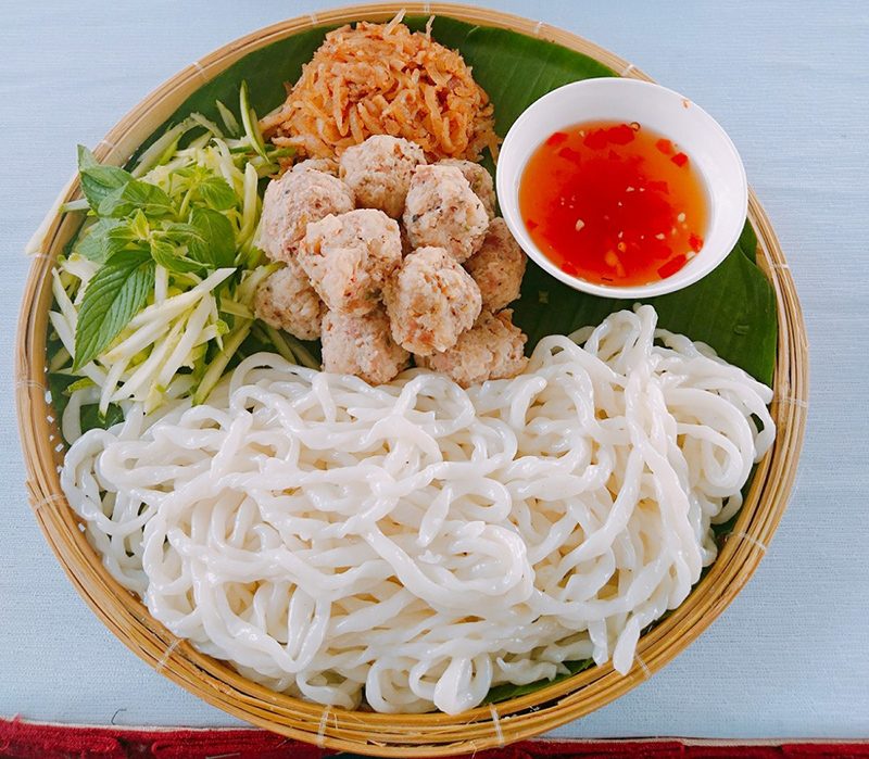 B&aacute;nh tằm Ngan Dừa đặc sản b&aacute;nh d&acirc;n gian nổi tiếng tỉnh C&agrave; Mau