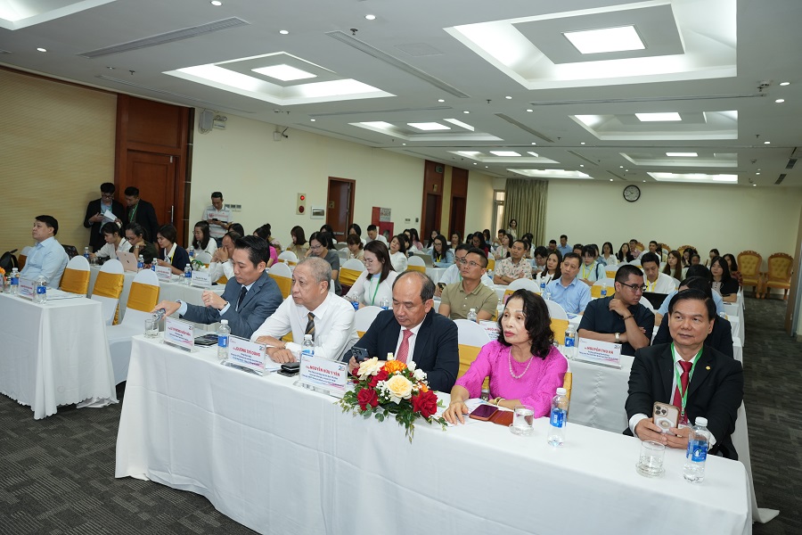 Các đại bi&ecirc;̉u tham dự sự ki&ecirc;̣n