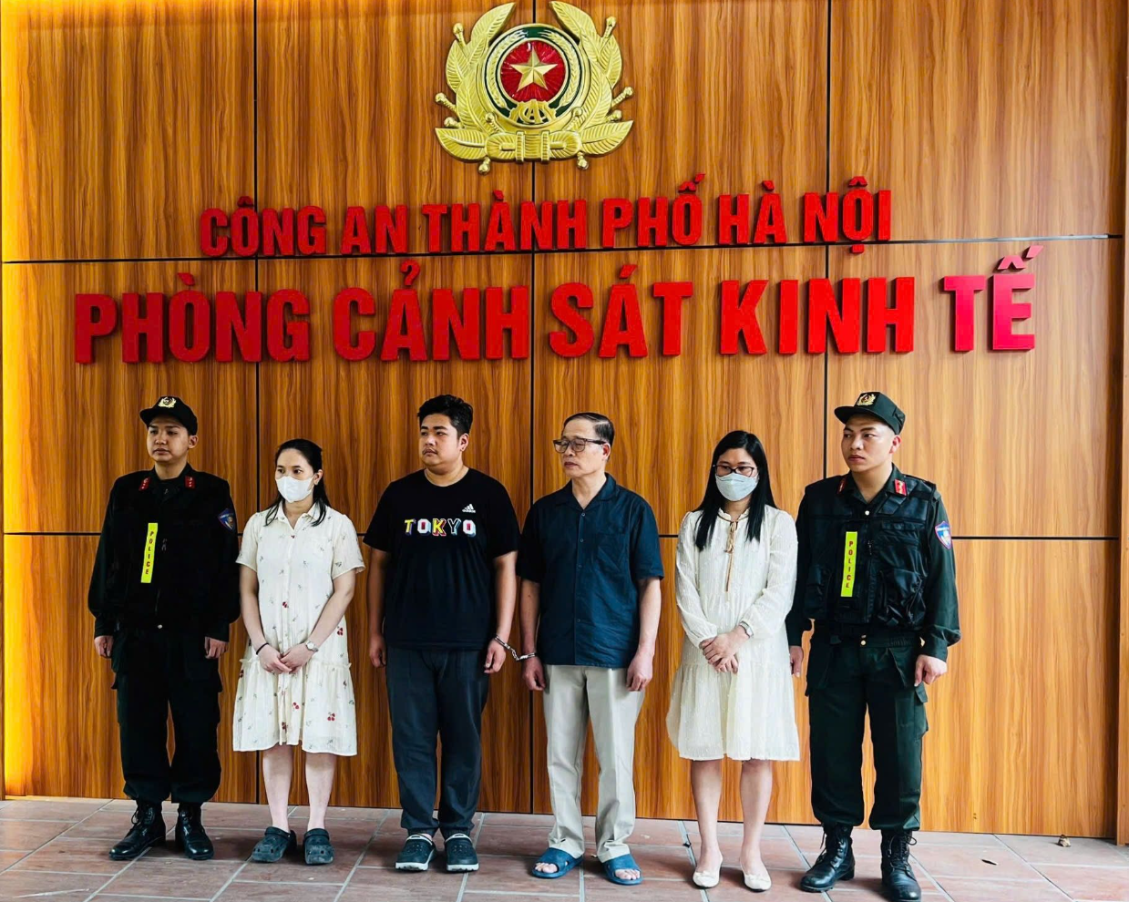 Cơ quan Cảnh s&aacute;t điều tra C&ocirc;ng an TP. H&agrave; Nội ra quyết định khởi tố vụ &aacute;n, khởi tố 4 bị can trong vụ &ldquo;Vi phạm quy định về kế to&aacute;n g&acirc;y hậu quả nghi&ecirc;m trọng&rdquo; xảy ra tại Bảo T&iacute;n Minh Ch&acirc;u. Ảnh: C&ocirc;ng an TP. H&agrave; Nội