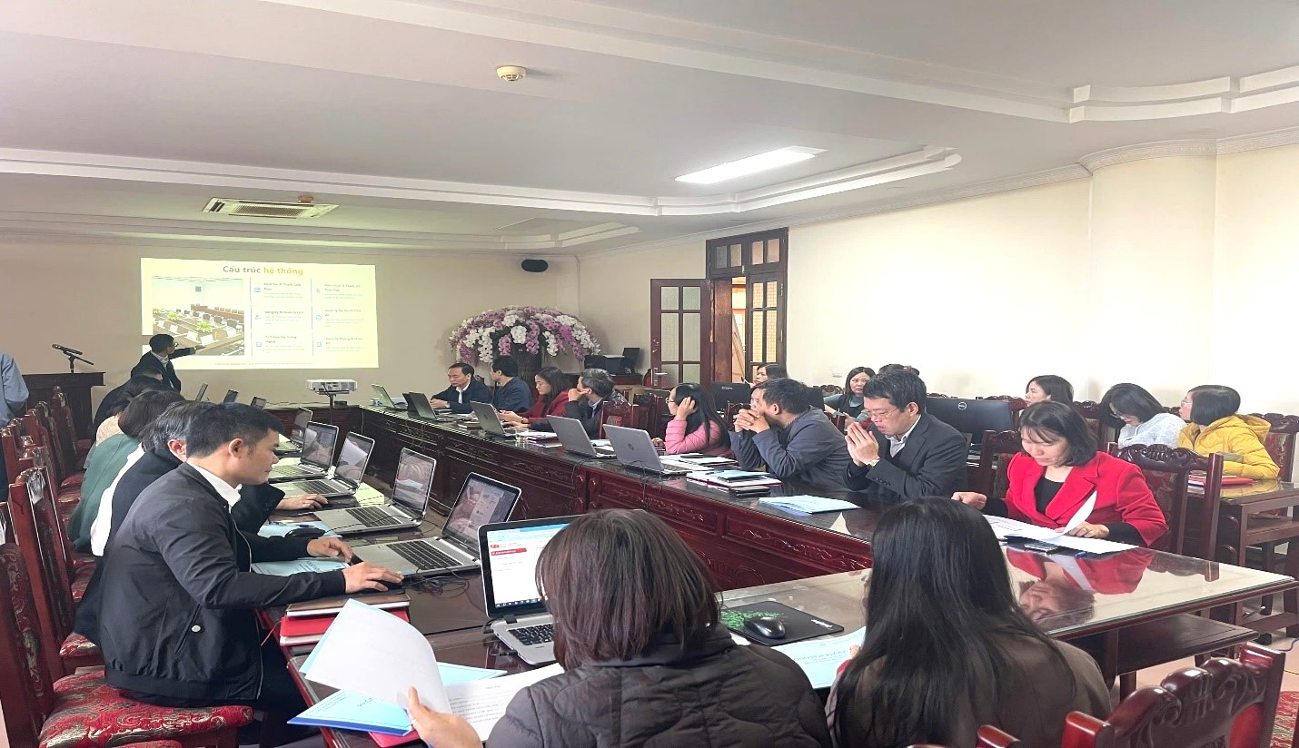 Ninh Bình thúc đẩy chính quyền số từ mô hình họp không giấy