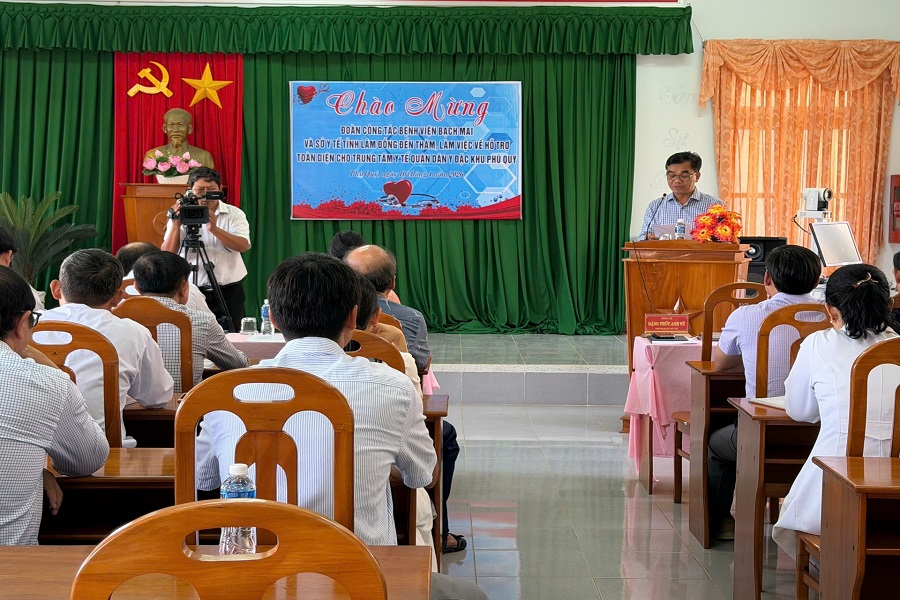 Quang cảnh buổi l&agrave;m việc