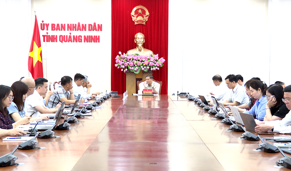 Chủ tịch UBND tỉnh Quảng Ninh chủ trì họp cho ý kiến về tiến độ lập Khung định hướng quy hoạch tỉnh