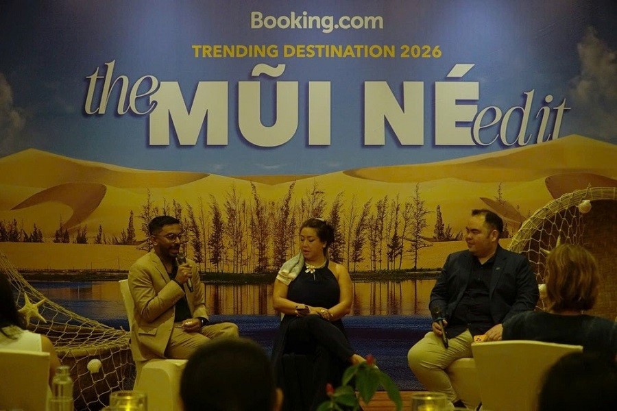 Tạo đ&agrave;m tại buổi c&ocirc;ng bố B&aacute;o c&aacute;o dự đo&aacute;n xu hướng du lịch thường ni&ecirc;n 2026