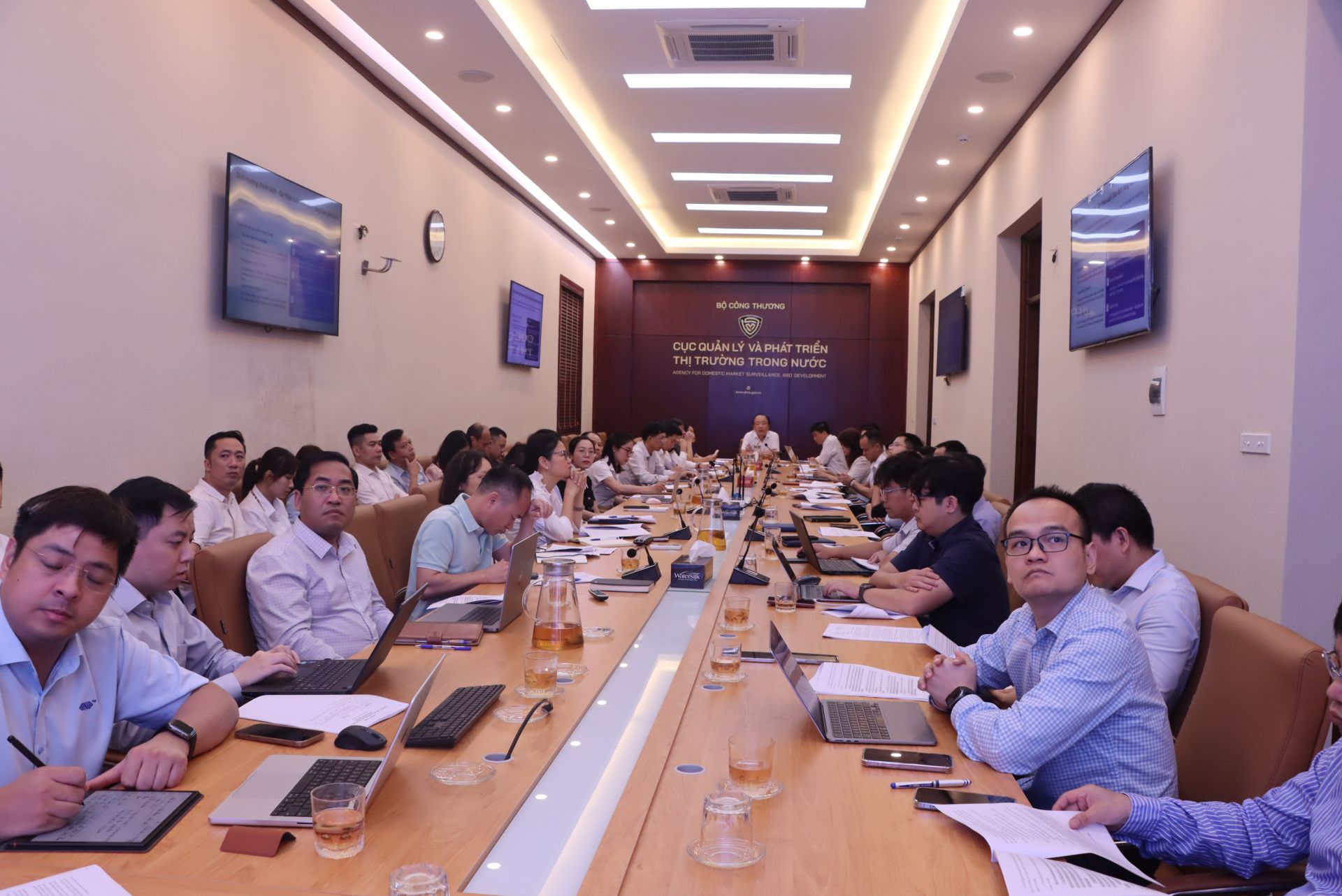 Bàn giải pháp phát triển thị trường giao dịch phái sinh cho nhóm sản phẩm năng lượng