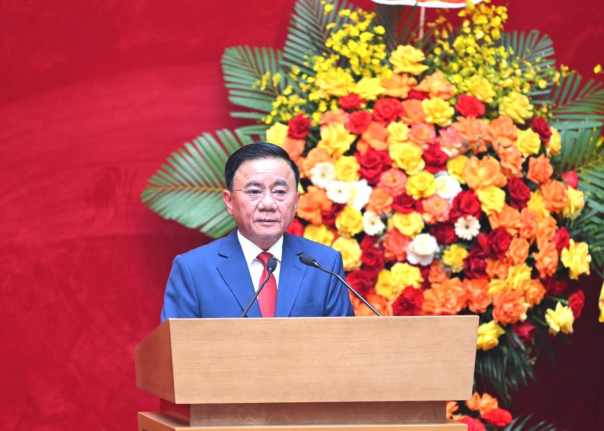 Thường trực Ban B&iacute; thư Trần Cẩm T&uacute; ph&aacute;t biểu tại buổi Lễ