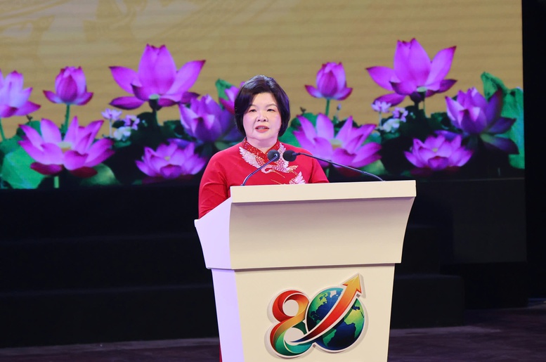 B&agrave; Cao Xu&acirc;n Thu V&acirc;n, Chủ tịch Li&ecirc;n minh HTX Việt Nam chia sẻ về quyết t&acirc;m của c&aacute;c HTX - Ảnh: VGP/Gia Huy