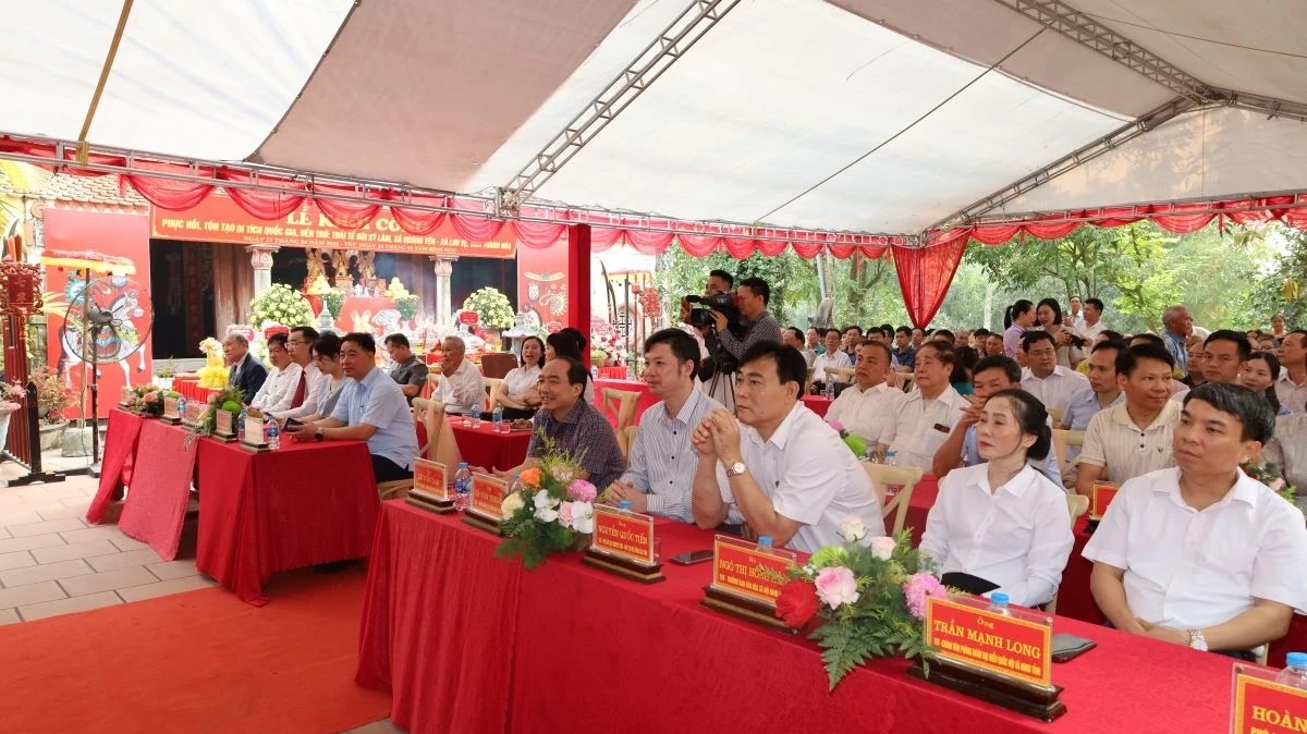 Các đại biểu tham dự buổi lễ Các đại biểu tham dự buổi lễ