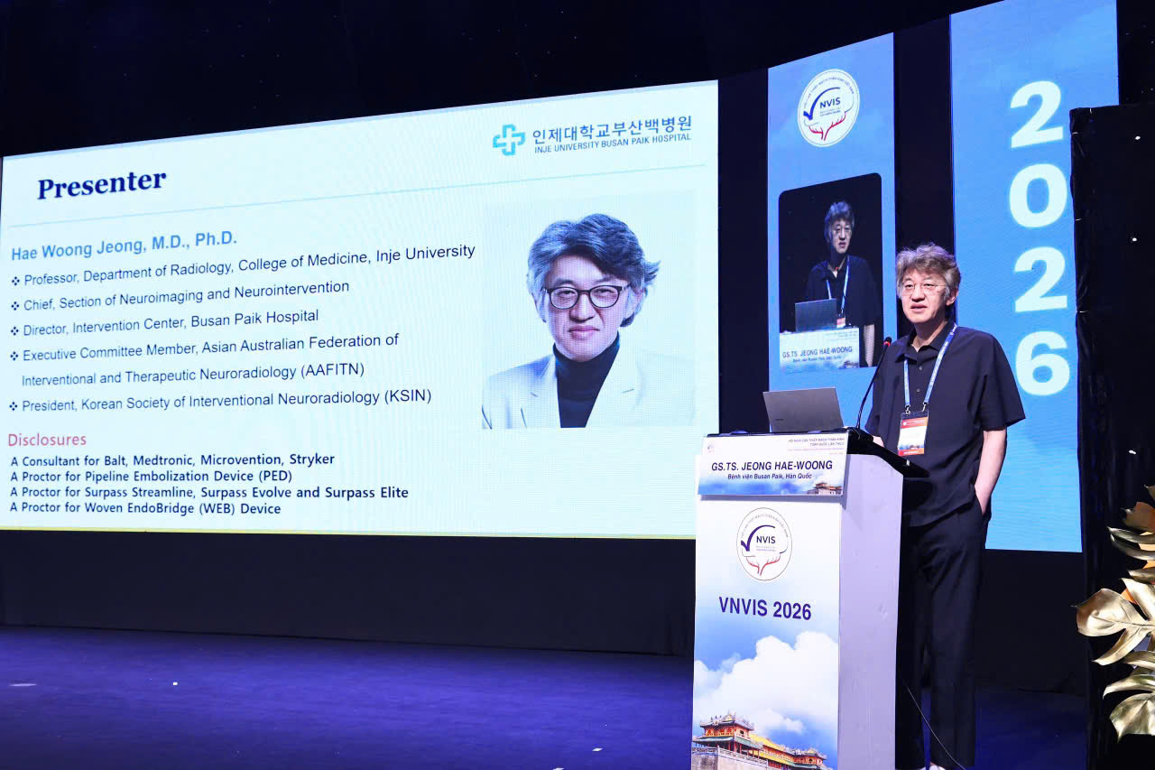 b&aacute;o c&aacute;o của chuy&ecirc;n gia quốc tế tại hội nghị