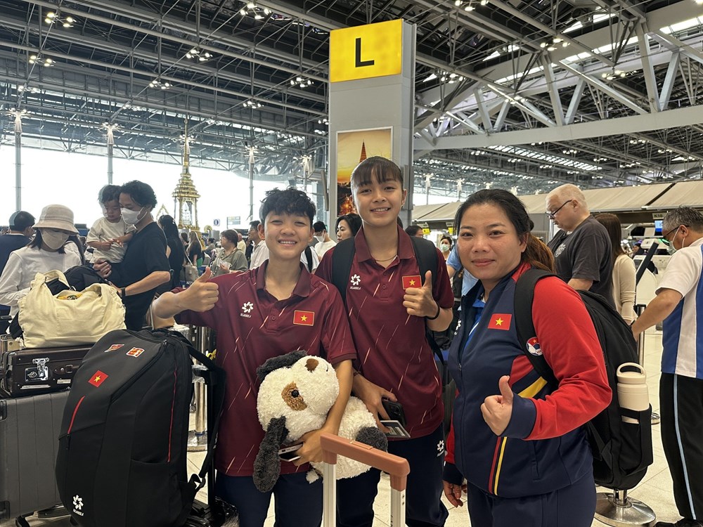 Đội tuyển U20 nữ Việt Nam rời Th&aacute;i Lan v&agrave;o trưa 12.4