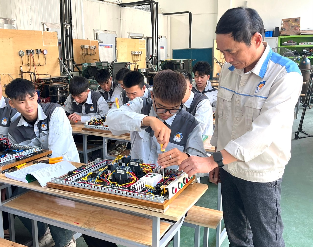 Hà Nội đề xuất hỗ trợ 50% học phí cho học sinh học nghề giai đoạn 2026-2030