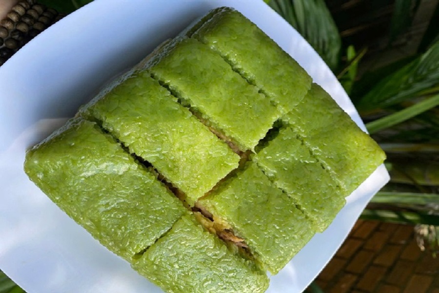 Bánh chưng xanh Lương Huế hợp khẩu vị nhiều đối tượng khách. Ảnh: N.V Bánh chưng xanh Lương Huế hợp khẩu vị nhiều đối tượng khách. Ảnh: N.V