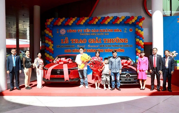 Chương tr&igrave;nh khuyến m&atilde;i Thương hiệu Quốc Gia trao &ocirc; t&ocirc; giải Nhất v&agrave; Đặc biệt tại Nha Trang