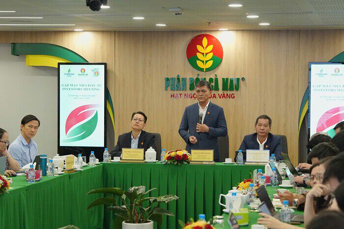 Tổng Gi&aacute;m Đốc - Văn Tiến Thanh ph&aacute;t biểu tại cuộc họp. Ảnh: DCM.