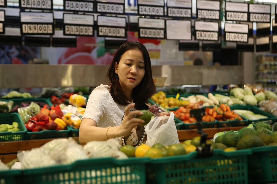 Người ti&ecirc;u d&ugrave;ng L&acirc;m Đồng lựa chọn sản phẩm sạch tại c&aacute;c si&ecirc;u thị