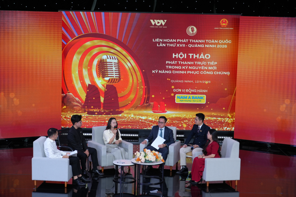 MC Lê Thị Thùy Linh (Báo và PTTH Nghệ An) chia sẻ kinh nghiệm trong dẫn các chương trình chính luận MC Lê Thị Thùy Linh (Báo và PTTH Nghệ An) chia sẻ kinh nghiệm trong dẫn các chương trình chính luận