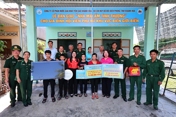 C&ocirc;ng ty tổ chức trao nh&agrave; t&igrave;nh nghĩa cho hộ d&acirc;n c&oacute; ho&agrave;n cảnh kh&oacute; khăn tại Ninh H&ograve;a