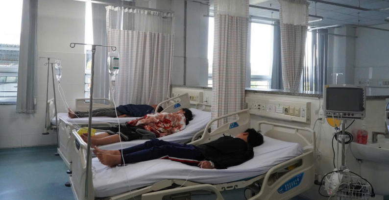 TP.HCM: Phạt 32 triệu đồng, đình chỉ tiệm bánh mì làm hơn 100 người ngộ độc