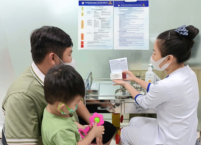 Trẻ em ti&ecirc;m vaccine n&atilde;o m&ocirc; cầu - Ảnh: VGP