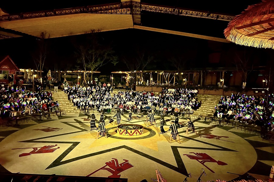 Đa dạng h&oacute;a c&aacute;c sản phẩm du lịch ở L&acirc;m Đồng để thu h&uacute;t du kh&aacute;ch.