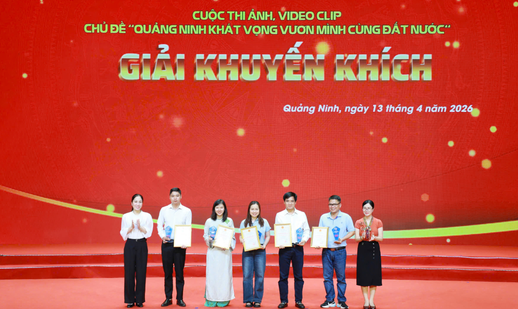 C&aacute;c t&aacute;c giả, nh&oacute;m t&aacute;c giả vinh dự nhận giải khuyến kh&iacute;ch