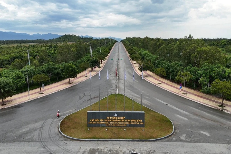 Hạ tầng kỹ thuật, giao th&ocirc;ng kết nối, sự ph&ugrave; hợp với quy hoạch x&acirc;y dựng, quy hoạch sử dụng đất, c&aacute;c y&ecirc;u cầu về m&ocirc;i trường, quốc ph&ograve;ng v&agrave; an ninh đều l&agrave; những nội dung cần được xem x&eacute;t đồng bộ.