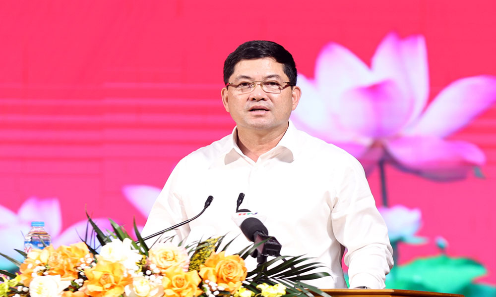 Đồng ch&iacute; Nguyễn Hồng Th&aacute;i ph&aacute;t biểu qu&aacute;n triệt một số nội dung tại điểm cầu tỉnh Bắc Ninh.