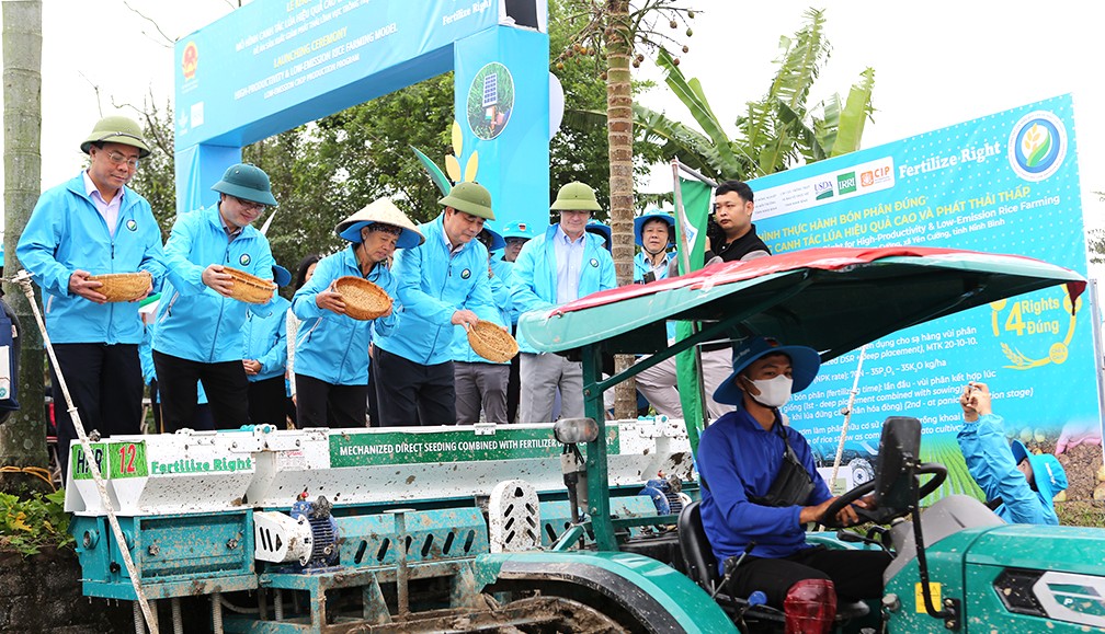 Triển khai m&ocirc; h&igrave;nh canh t&aacute;c l&uacute;a hiệu quả cao, ph&aacute;t thải thấp tại hợp t&aacute;c x&atilde; Nam Cường, x&atilde; Y&ecirc;n Cường