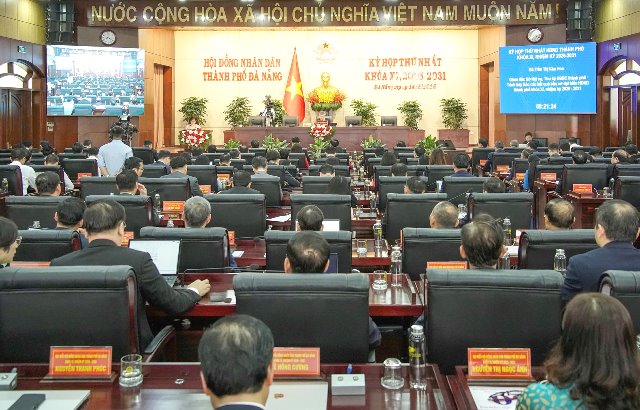 To&agrave;n cảnh kỳ họp.