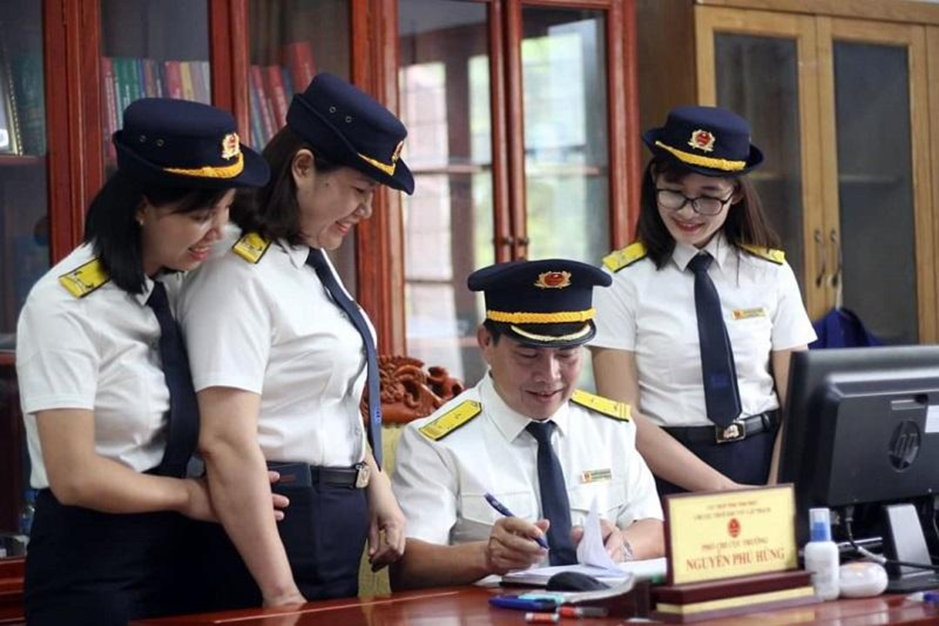 Dự kiến bảng lương công chức ngành Thuế và Hải quan từ ngày 1/7/2026