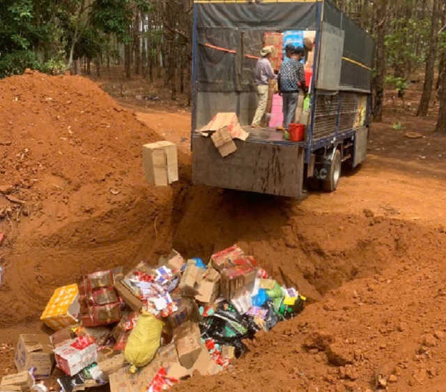 Gia Lai tiêu hủy trên 3.300 sản phẩm vi phạm hành chính