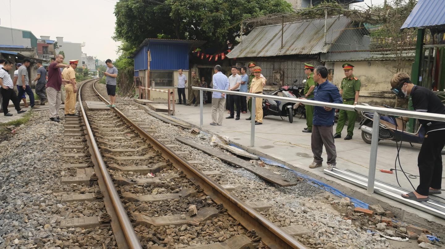 Qua đ&oacute; g&oacute;p phần x&acirc;y dựng m&ocirc;i trường giao th&ocirc;ng an to&agrave;n, văn minh, v&igrave; sự b&igrave;nh y&ecirc;n v&agrave; hạnh ph&uacute;c của Nh&acirc;n d&acirc;n