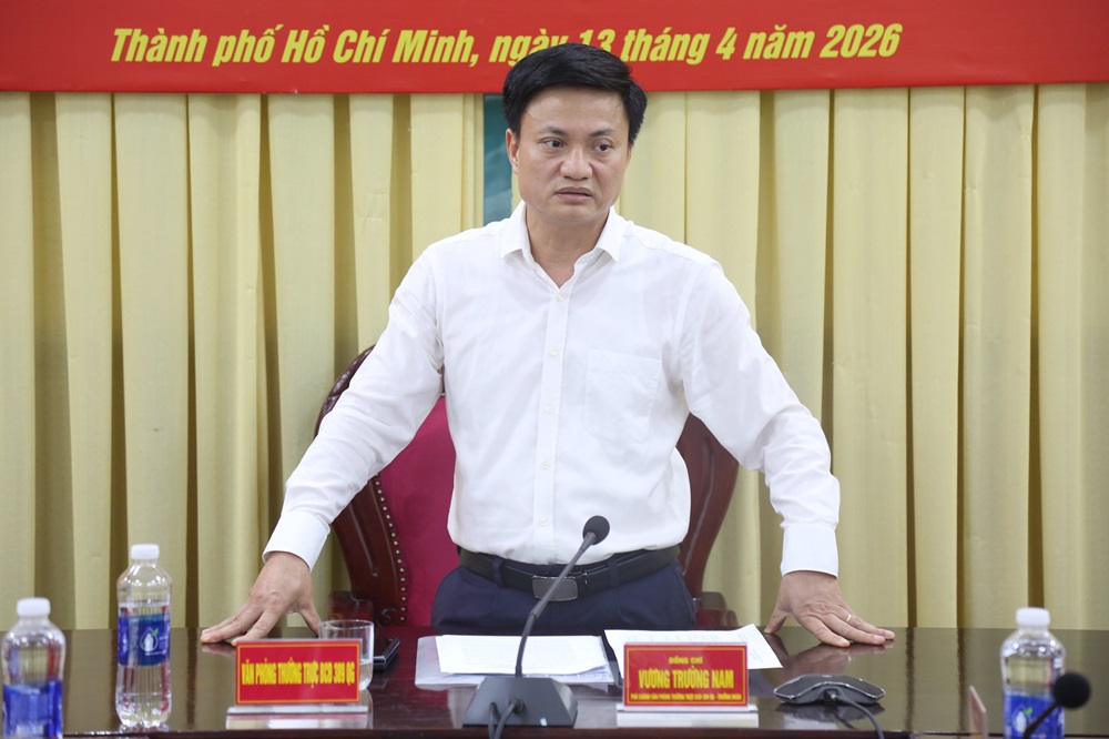 Đồng ch&iacute; Vương Trường Nam - Ph&oacute; ch&aacute;nh Văn ph&ograve;ng Thường trực Ban chỉ đạo 389 Quốc gia ph&aacute;t biểu tại hội nghị