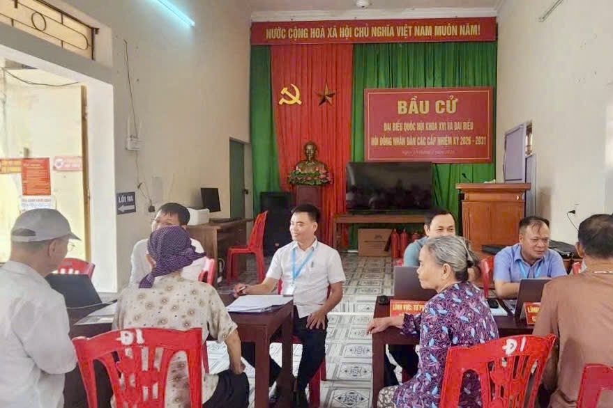 Trung t&acirc;m tổ chức đợt phục vụ lưu động tại Nh&agrave; văn h&oacute;a th&ocirc;n Phương Lai 1 v&agrave; th&ocirc;n Th&aacute;i Lai.