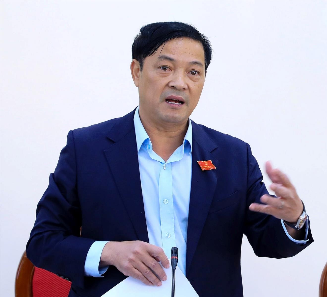 Phó Chủ tịch Thường trực UBND tỉnh Lâm Đồng Lê Trọng Yên: “Chính quyền địa phương cần bóc tách, xác định rõ nguồn gốc sử dụng đất và quy hoạch. Quan điểm của UBND tỉnh là tạo điều kiện tối đa cho các trường hợp đủ điều kiện được cấp sổ đỏ theo quy định và không hợp thức hóa các sai phạm”. Phó Chủ tịch Thường trực UBND tỉnh Lâm Đồng Lê Trọng Yên: “Chính quyền địa phương cần bóc tách, xác định rõ nguồn gốc sử dụng đất và quy hoạch. Quan điểm của UBND tỉnh là tạo điều kiện tối đa cho các trường hợp đủ điều kiện được cấp sổ đỏ theo quy định và không hợp thức hóa các sai phạm”.